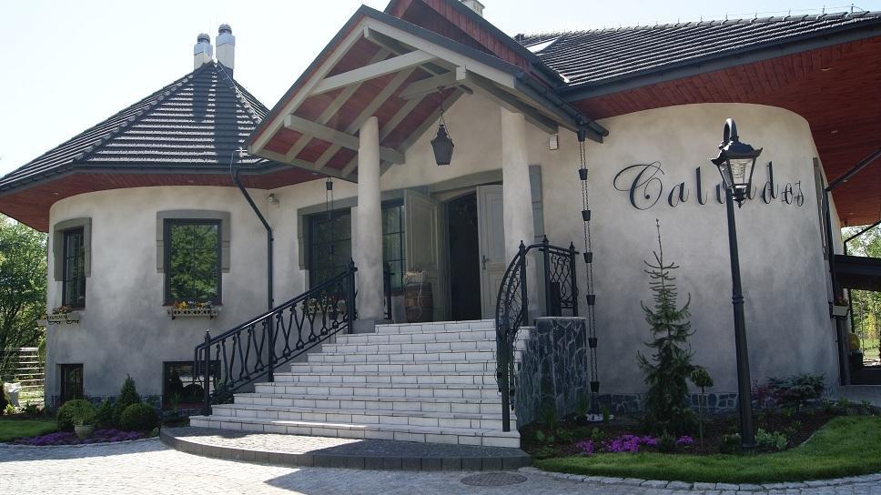 Отель Calvados Руда-Слёнска Экстерьер фото
